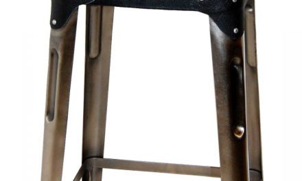 TRADEMARK LIVING Barstol – shiny jern og sort læder